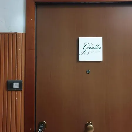La Grotta Stazione Holiday home Salerno